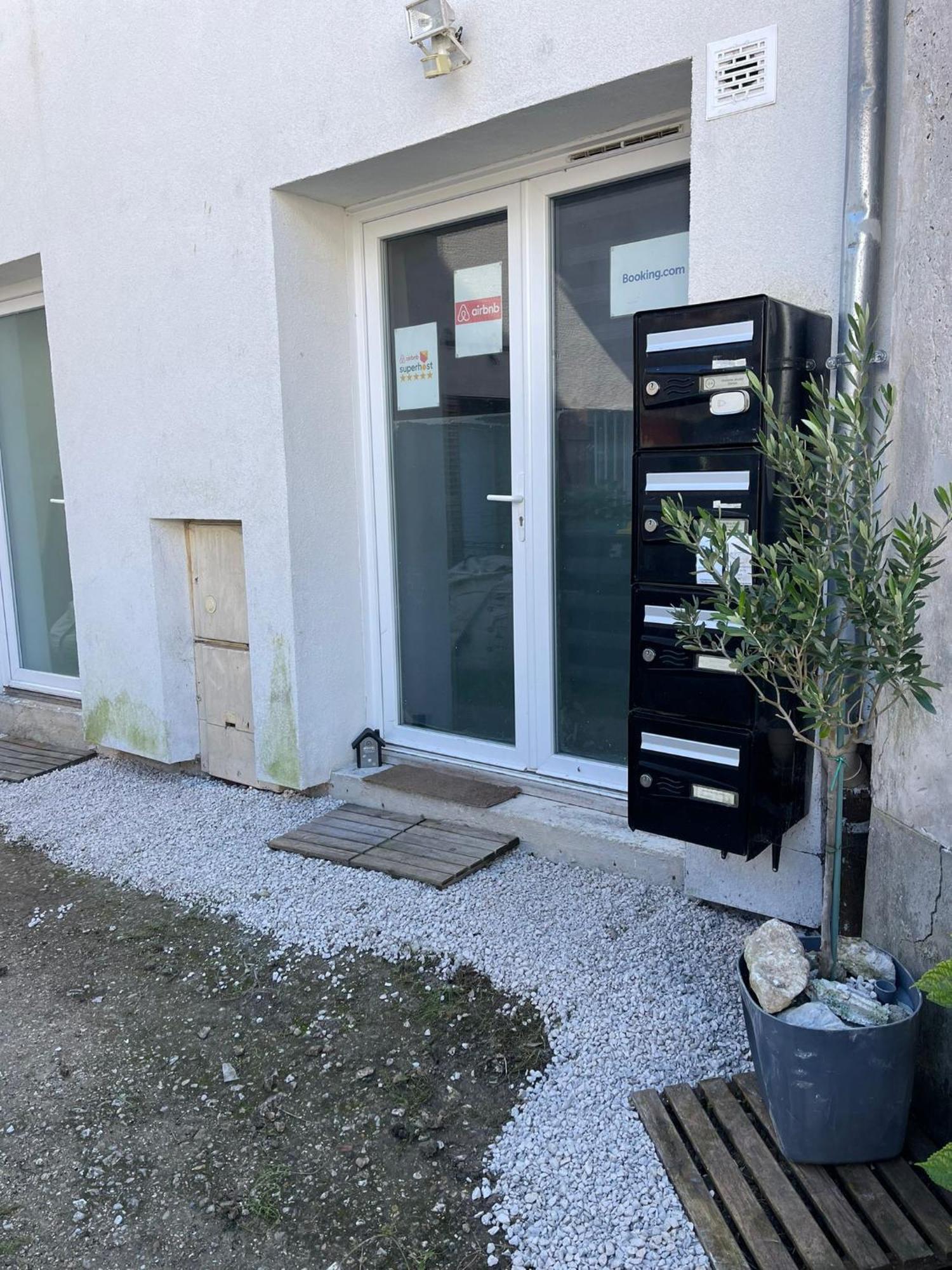 Appartement Villiers Sur Morin Proche De Disneyland Villiers-sur-Morin Exterior foto